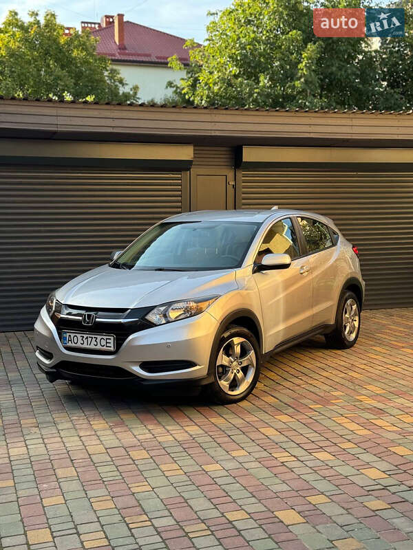 Внедорожник / Кроссовер Honda HR-V 2016 в Ужгороде