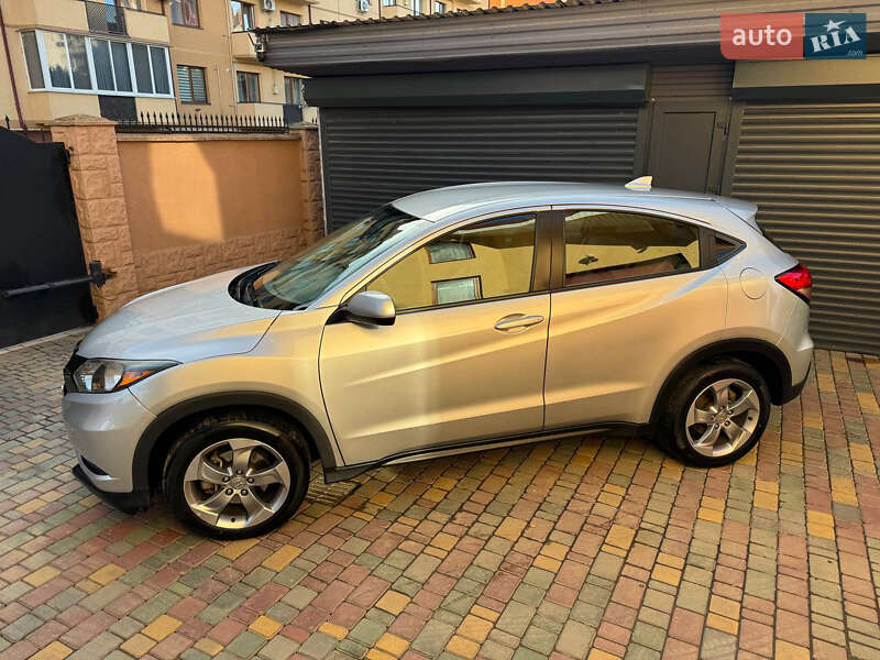 Внедорожник / Кроссовер Honda HR-V 2016 в Ужгороде