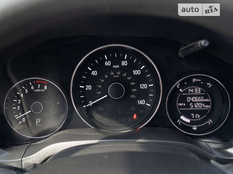 Внедорожник / Кроссовер Honda HR-V 2016 в Одессе