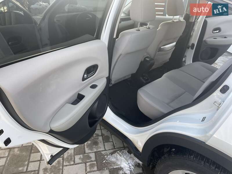 Позашляховик / Кросовер Honda HR-V 2016 в Львові