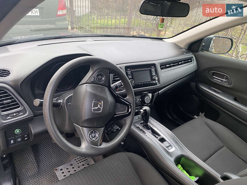 Позашляховик / Кросовер Honda HR-V 2016 в Нових Петрівцях