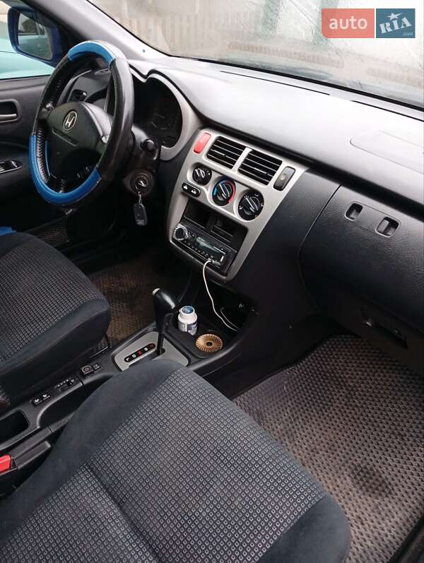 Внедорожник / Кроссовер Honda HR-V 2004 в Шостке