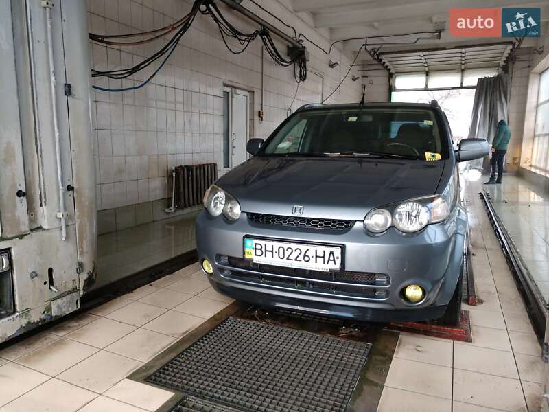 Внедорожник / Кроссовер Honda HR-V 2004 в Одессе