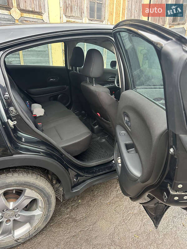 Позашляховик / Кросовер Honda HR-V 2016 в Львові фото 11 Позашляховик / Кросовер Honda HR-V 2016 в Львові