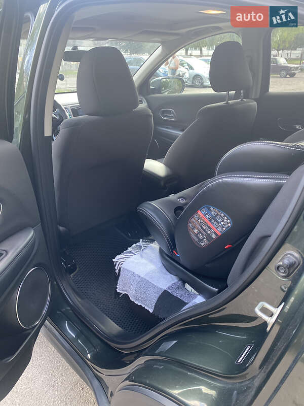 Позашляховик / Кросовер Honda HR-V 2017 в Львові