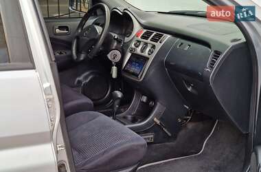 Позашляховик / Кросовер Honda HR-V 2005 в 