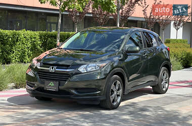 Внедорожник / Кроссовер Honda HR-V 2018 в Киеве