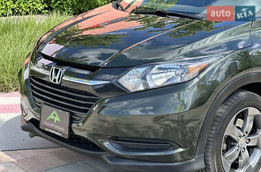 Позашляховик / Кросовер Honda HR-V 2018 в 