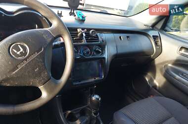 Позашляховик / Кросовер Honda HR-V 2002 в 