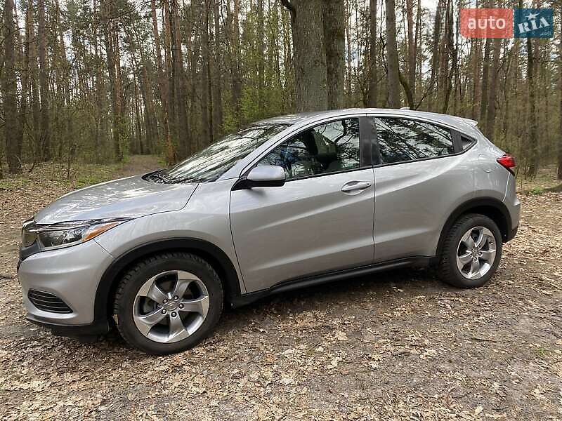 Внедорожник / Кроссовер Honda HR-V 2019 в Киеве