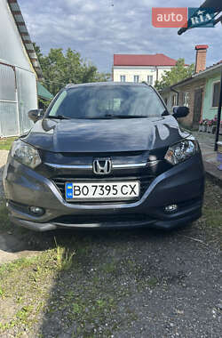 Внедорожник / Кроссовер Honda HR-V 2015 в Сторожинце
