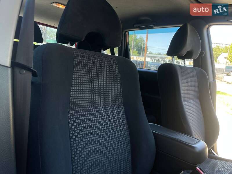 Внедорожник / Кроссовер Honda HR-V 2004 в Николаеве