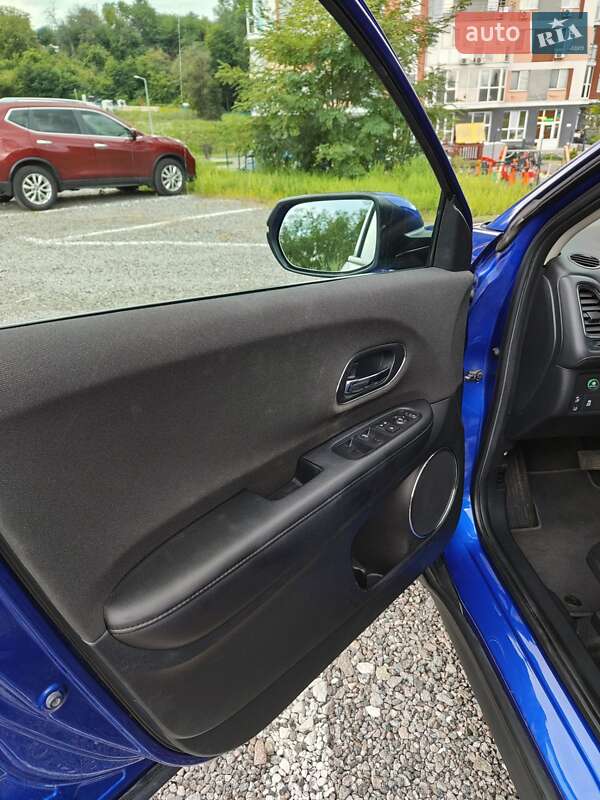 Внедорожник / Кроссовер Honda HR-V 2019 в Киеве