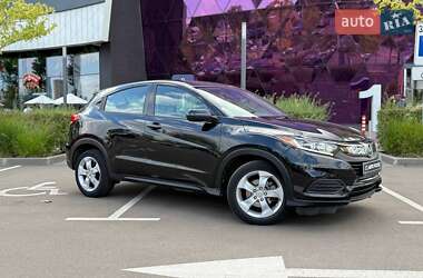 Внедорожник / Кроссовер Honda HR-V 2019 в Киеве