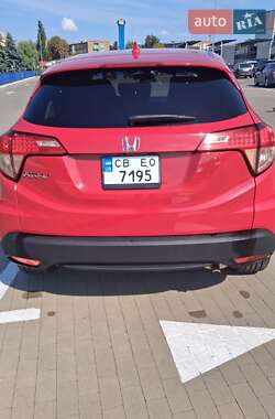 Внедорожник / Кроссовер Honda HR-V 2015 в 