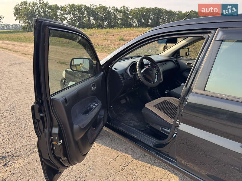 Внедорожник / Кроссовер Honda HR-V 2004 в Золотоноше