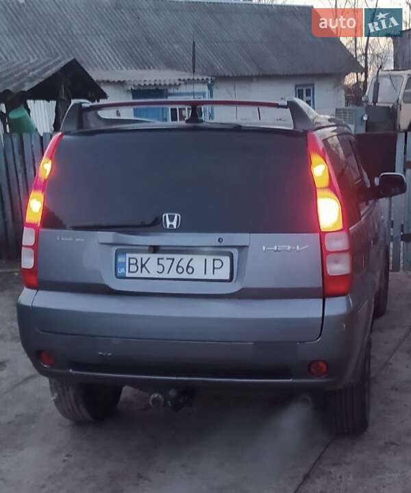 Внедорожник / Кроссовер Honda HR-V 2004 в Клесовом