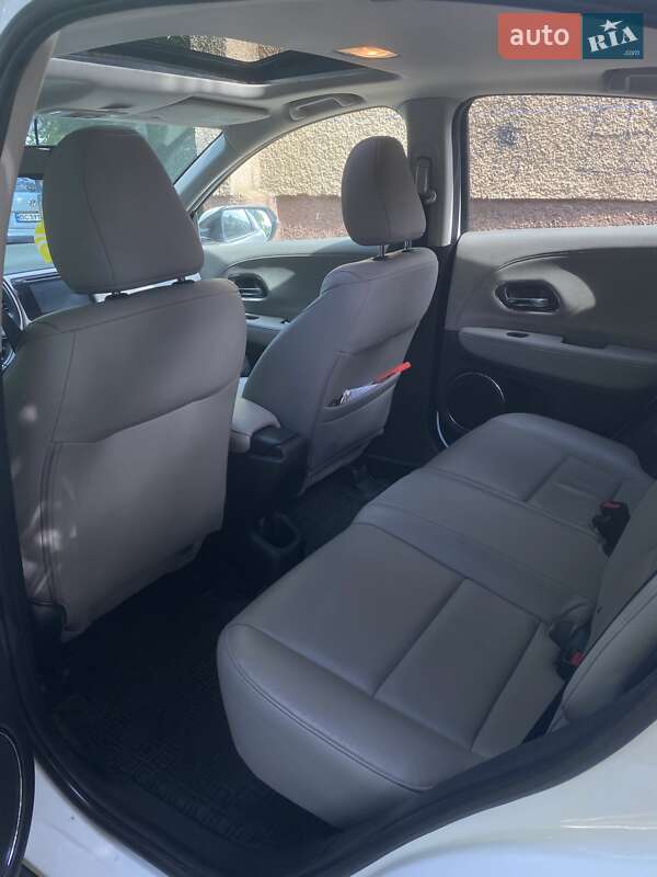 Внедорожник / Кроссовер Honda HR-V 2018 в Львове