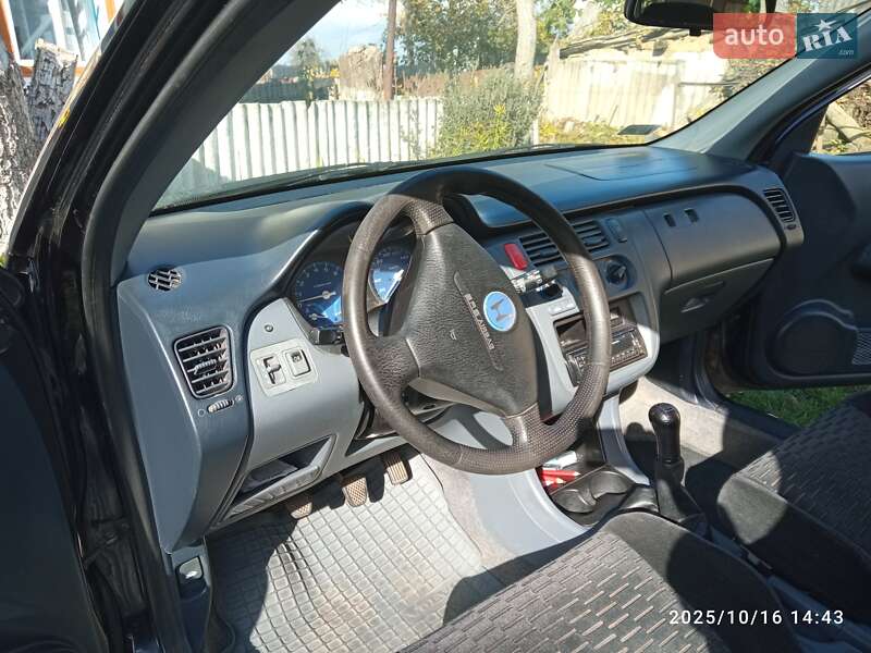 Внедорожник / Кроссовер Honda HR-V 1999 в Ладыжине