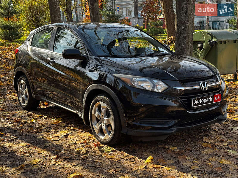 Внедорожник / Кроссовер Honda HR-V 2018 в Киеве
