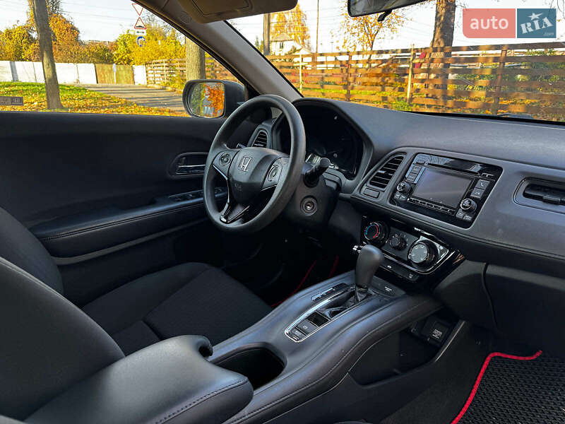 Внедорожник / Кроссовер Honda HR-V 2018 в Киеве