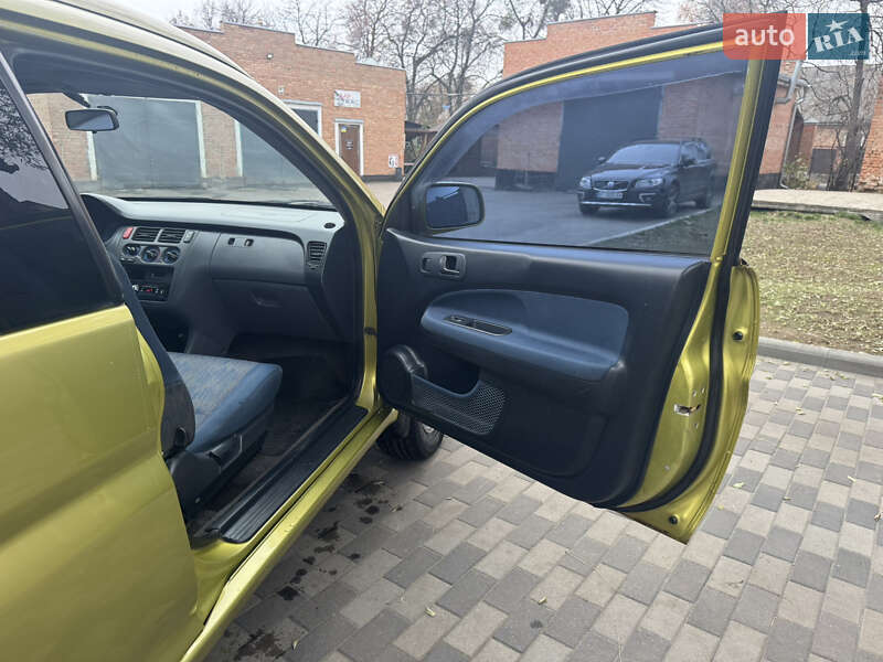 Позашляховик / Кросовер Honda HR-V 1999 в Лубнах фото 25 Позашляховик / Кросовер Honda HR-V 1999 в Лубнах