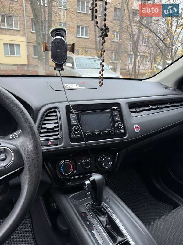 Внедорожник / Кроссовер Honda HR-V 2019 в Киеве