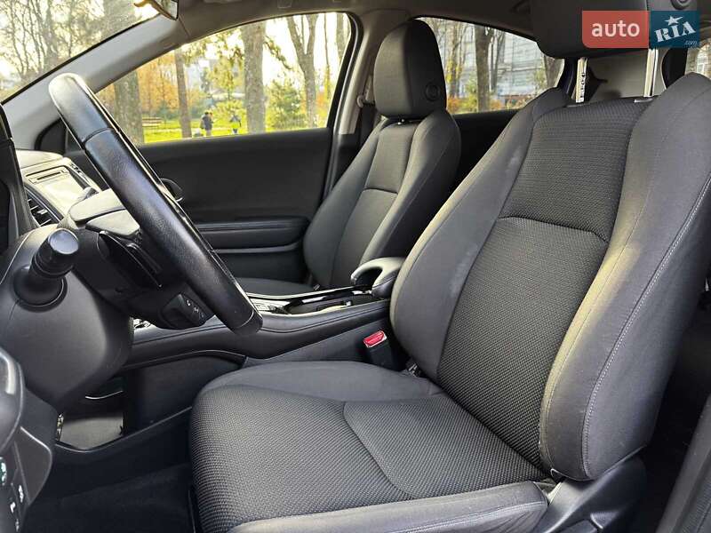 Внедорожник / Кроссовер Honda HR-V 2018 в Киеве