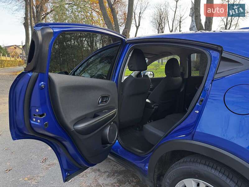 Внедорожник / Кроссовер Honda HR-V 2018 в Киеве