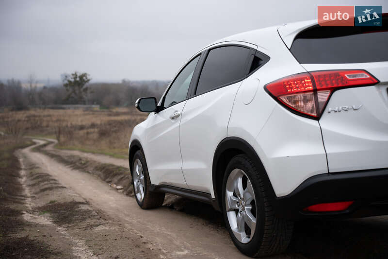 Внедорожник / Кроссовер Honda HR-V 2015 в Киеве