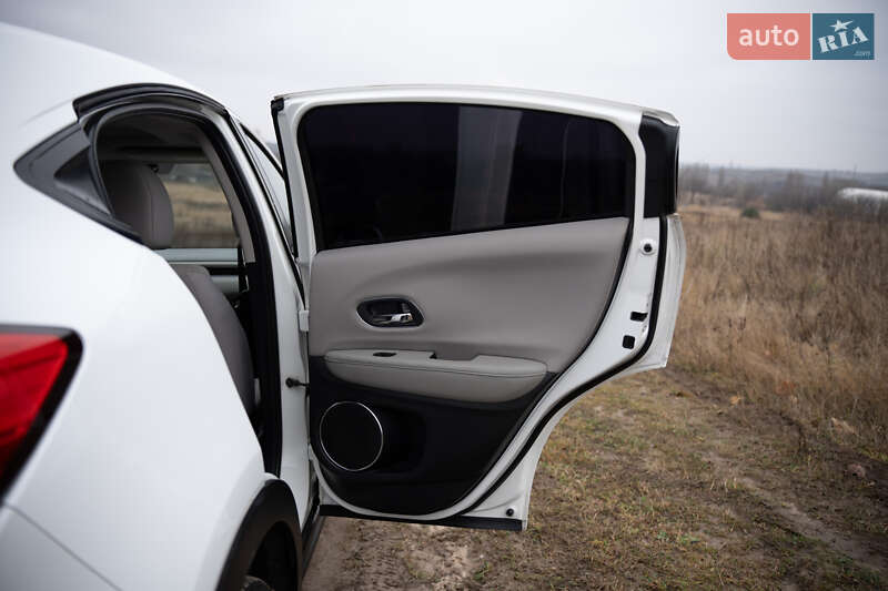 Внедорожник / Кроссовер Honda HR-V 2015 в Киеве