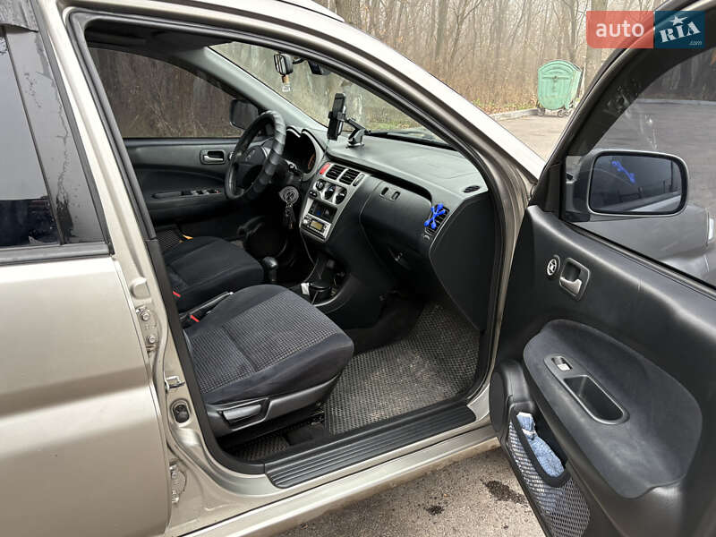 Позашляховик / Кросовер Honda HR-V 2003 в Верхньодніпровську фото 8 Позашляховик / Кросовер Honda HR-V 2003 в Верхньодніпровську