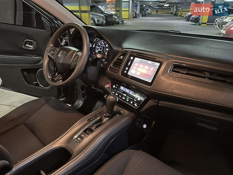 Внедорожник / Кроссовер Honda HR-V 2017 в Днепре