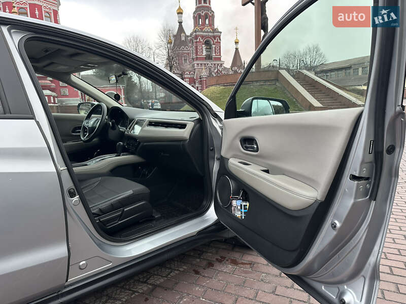 Внедорожник / Кроссовер Honda HR-V 2017 в Днепре фото 29 Внедорожник / Кроссовер Honda HR-V 2017 в Днепре