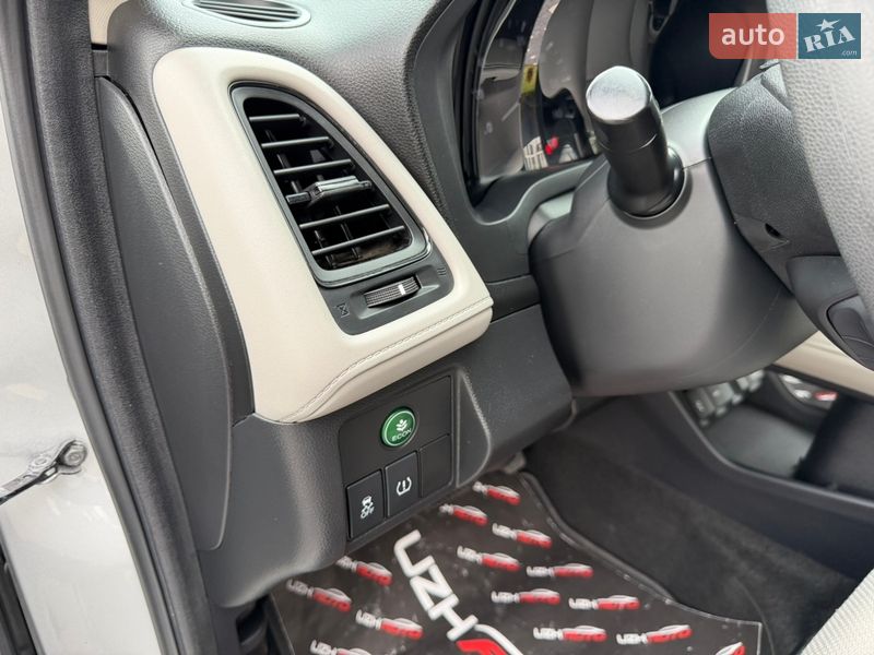 Внедорожник / Кроссовер Honda HR-V 2016 в Ужгороде фото 26 Внедорожник / Кроссовер Honda HR-V 2016 в Ужгороде