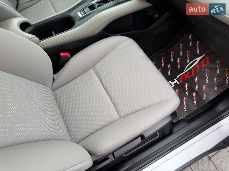 Внедорожник / Кроссовер Honda HR-V 2016 в Ужгороде фото 41 Внедорожник / Кроссовер Honda HR-V 2016 в Ужгороде