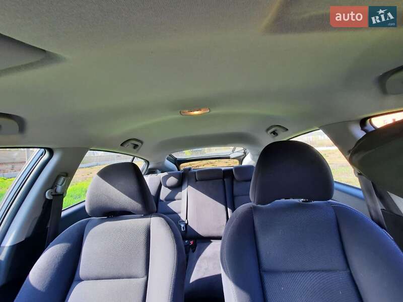 Хэтчбек Honda Insight 2012 в Могилев-Подольске