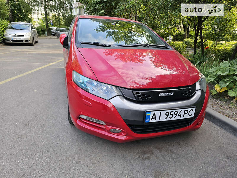 Хэтчбек Honda Insight 2009 в Вишневом