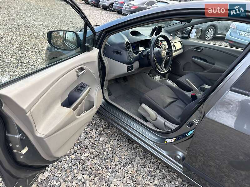 Хэтчбек Honda Insight 2009 в Долине