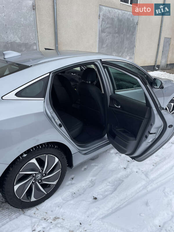 Седан Honda Insight 2019 в Одессе