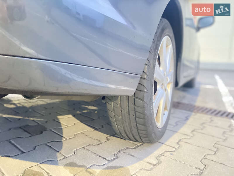 Хэтчбек Honda Insight 2010 в Киеве фото 8 Хэтчбек Honda Insight 2010 в Киеве