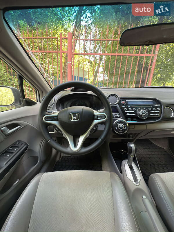 Хетчбек Honda Insight 2012 в Смілі