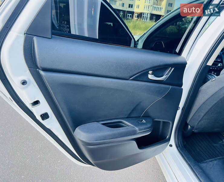 Седан Honda Insight 2020 в Николаеве