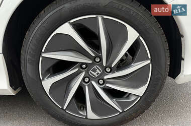Седан Honda Insight 2020 в 