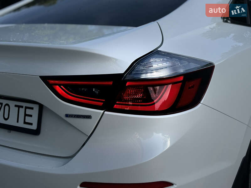 Седан Honda Insight 2018 в Львове