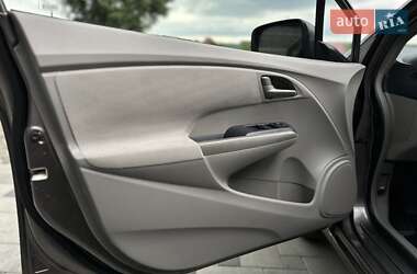 Хэтчбек Honda Insight 2010 в 