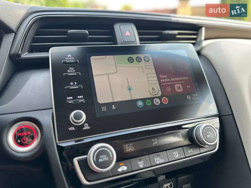 Седан Honda Insight 2018 в Луцке