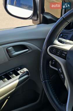 Хэтчбек Honda Insight 2010 в 