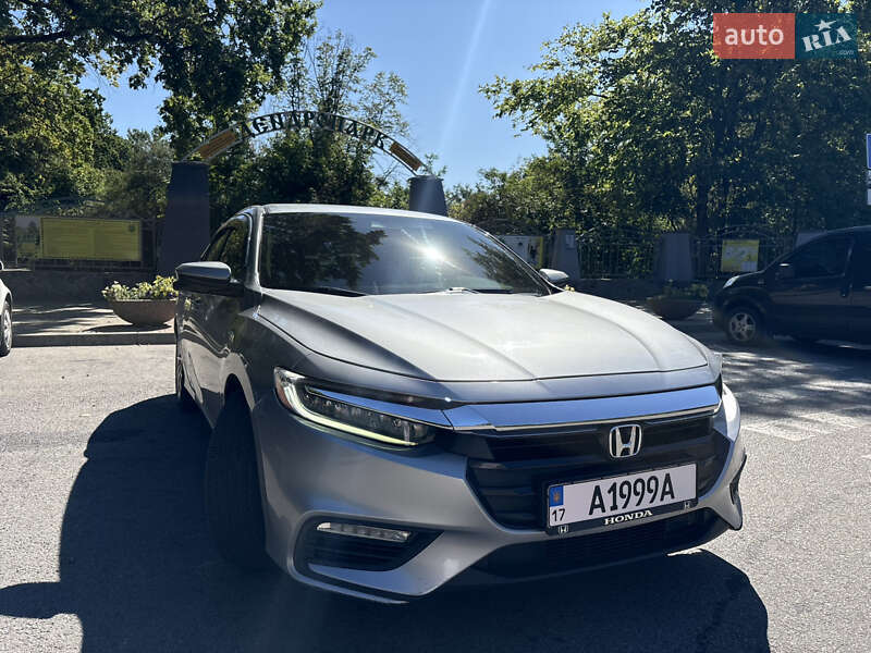 Седан Honda Insight 2018 в 