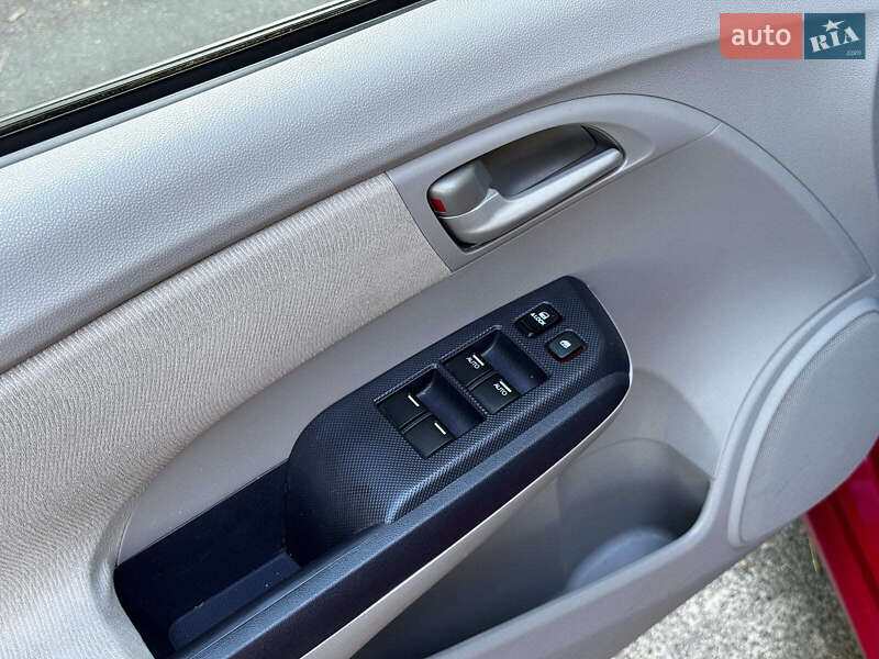 Хэтчбек Honda Insight 2009 в Киеве фото 17 Хэтчбек Honda Insight 2009 в Киеве